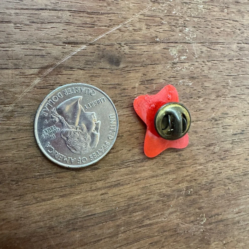 Vintage Miller High Life Beer Plastic‎ Red Silver Logo Lapel Hat Pin